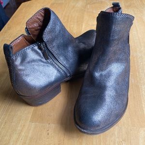 Lucky Brand short boots size 8,5” pre-owned